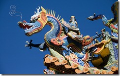 Sculpture on temple rooftop,Taiwan
