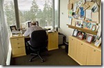 ceo desk Steve Ballmer, Microsoft - unpocogeek.com