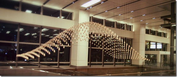 kinect sculpture changi airport - unpocogeek.com