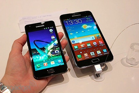 Samsung-Galaxy-Note-VS-Galaxy-S-2-unpocogeek.com