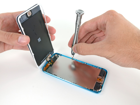 ipod touch 5th generation teardown -2- unpocogeek.com