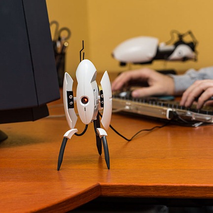 portal 2 USB torret desktop defender - unpocogeek.com