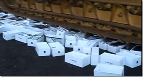 Destruction of Counterfeit iPhones in Russia - hqgeek.com