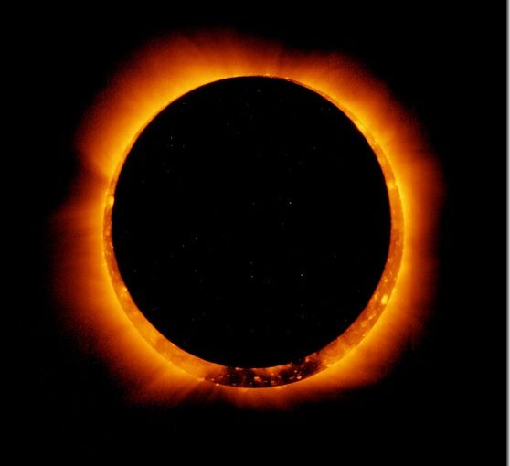 Eclipse de sol fotografiado por un satélite