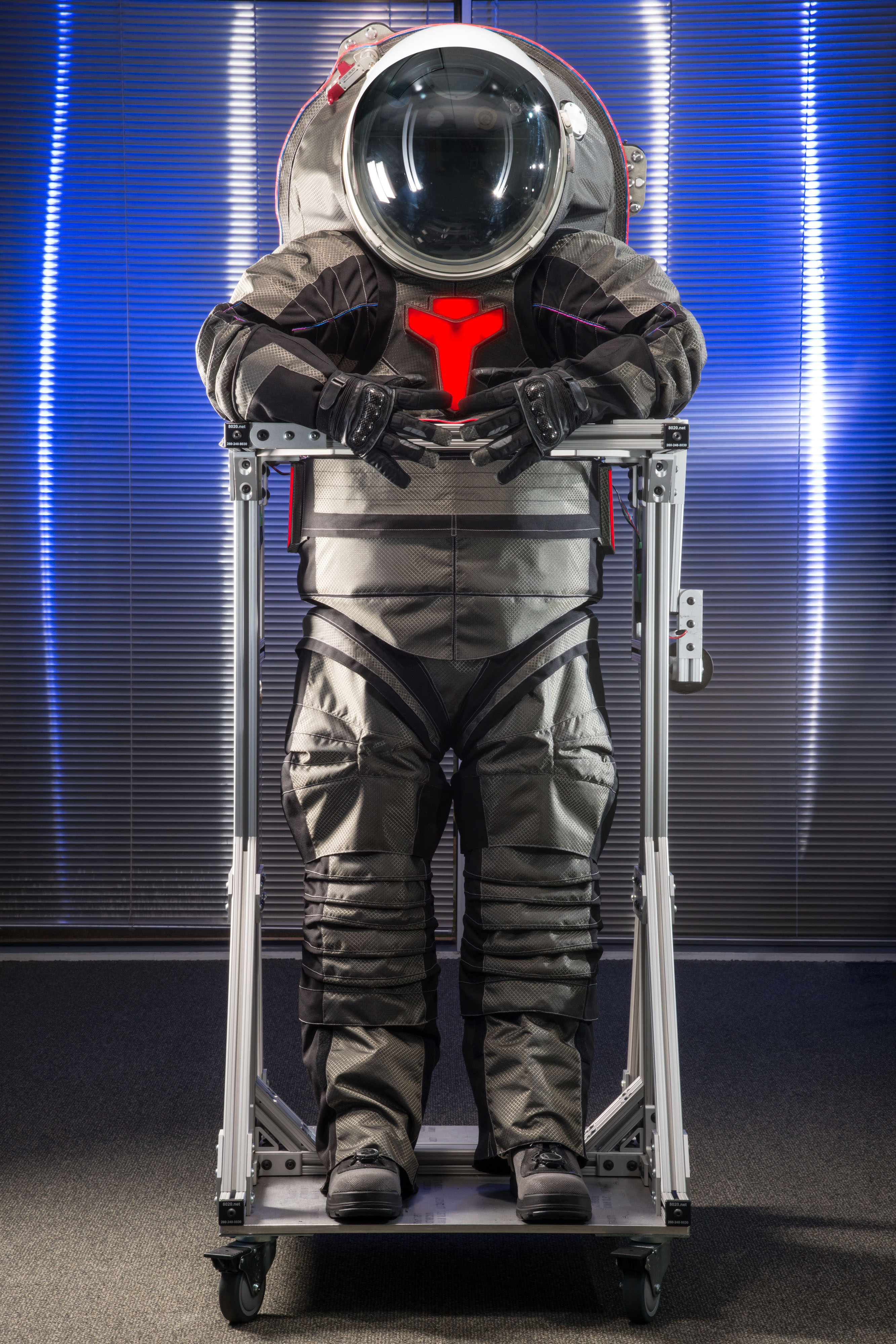 Проект скафандр. Скафандр z2. Скафандр SPACEX. Скафандр Космонавта НАСА. Скафандр Орион.