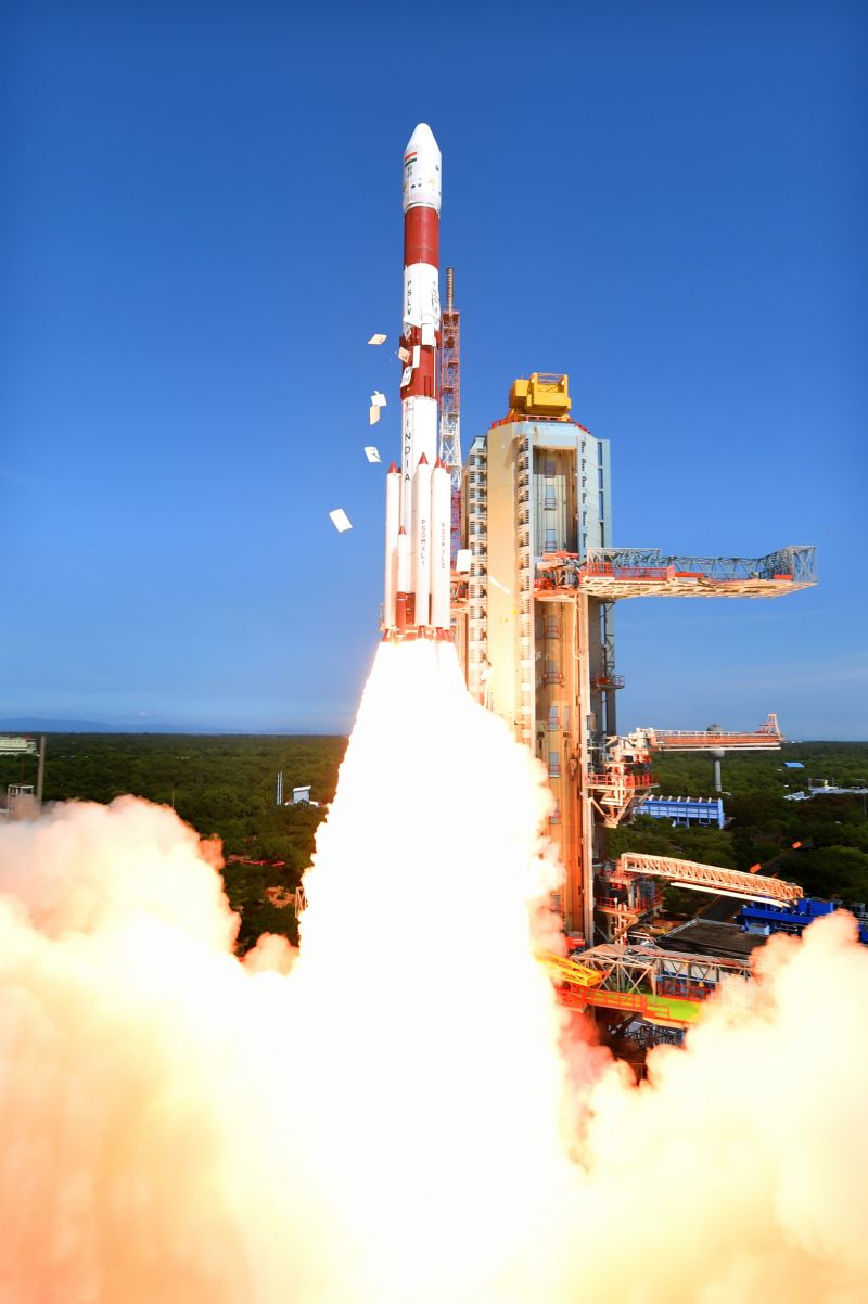 india_lanzamiento_de_20_satelites_1_unpocogeek.com