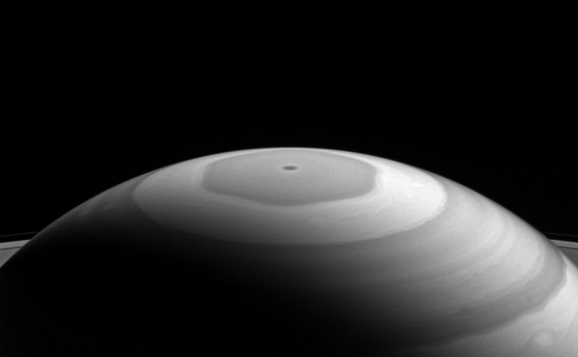Polo norte de Saturno, fotografía de Cassini