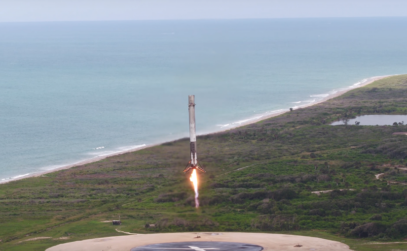 Así aterriza el cohete Falcon 9 de SpaceX luego de una exitosa misión de reabastecimiento con una capsula Dragon reutilizada