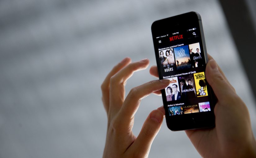 Netflix pone a prueba un plan de solo dispositivos móviles